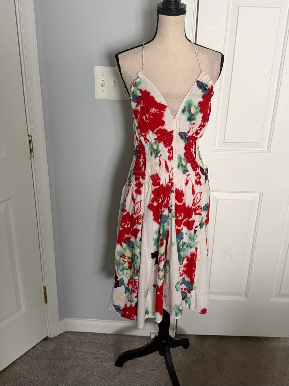 Floral V-Neck Spaghetti Strap Sundress in White and Red